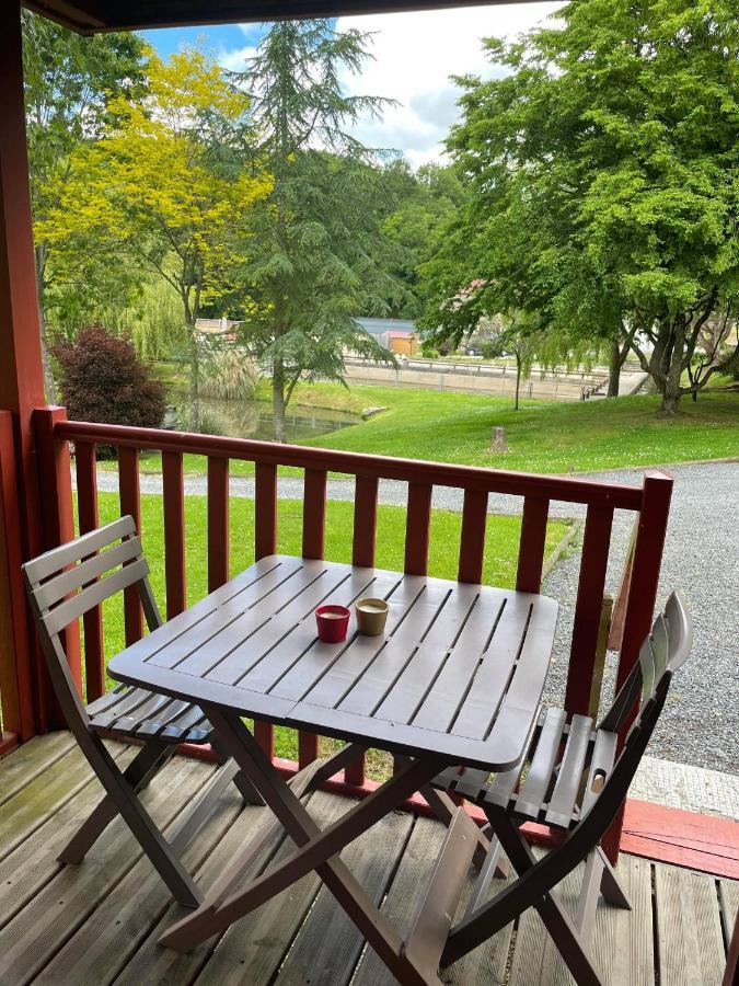 Hôtel Les etangs de planquery Extérieur photo